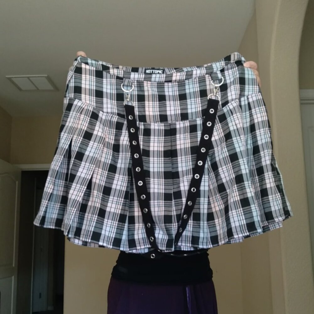 Hot Topic Pastel Plaid Pleated Mini Skirt with Grommet Suspender Strap NWT - Picture 2 of 10